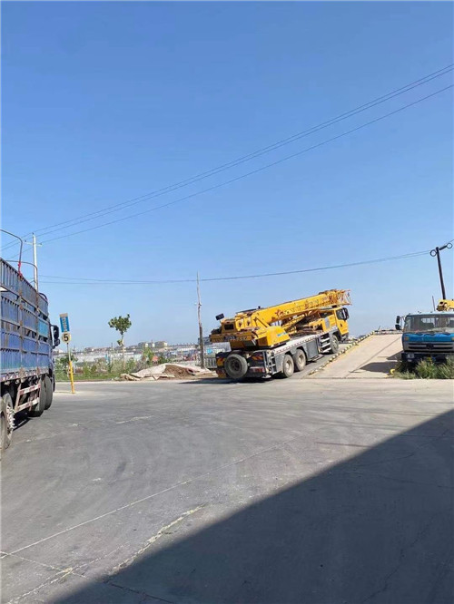 金门县25吨吊车的租赁价格大概是多少？